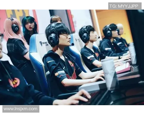 热议和平精英FPX战队如何通过比赛经验变革提升竞技水平